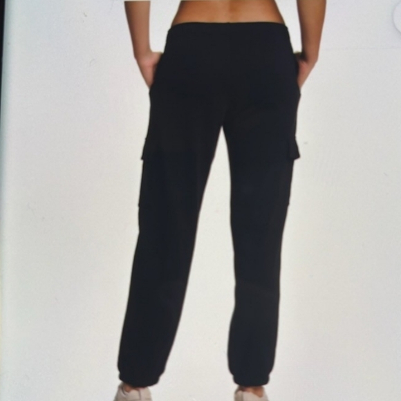 Reebok. Women's Black Cargo Joggers. Size Small. NWT. - Picture 2 of 7